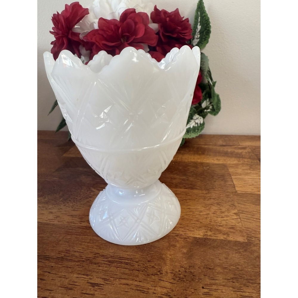 Vintage E.O. Brody Milk Glass‎ Pedestal Vase Diamond Star Pattern Wedding Decor